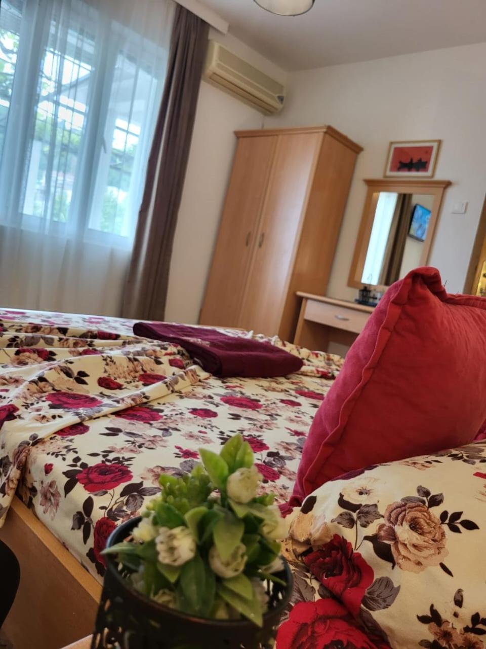 Apartments Ardoni Улцинь Экстерьер фото